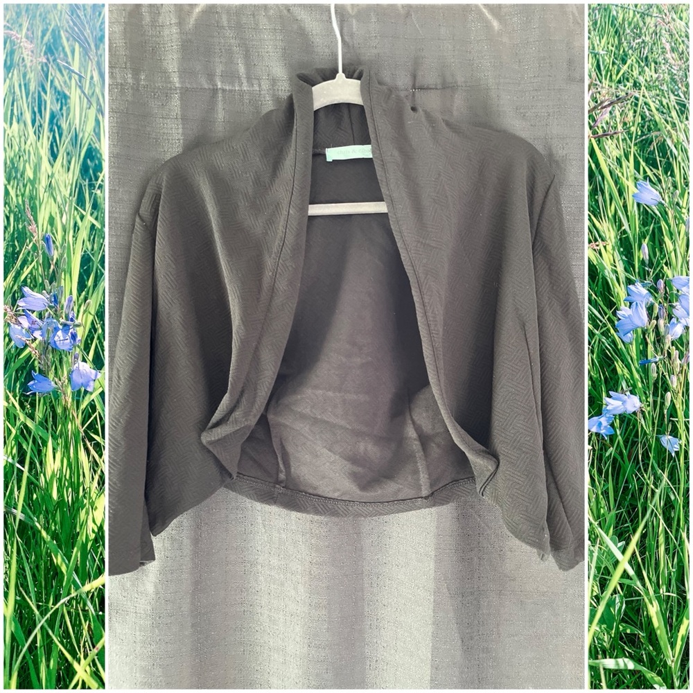 🌿 3 for $17 • Shrug Blazer